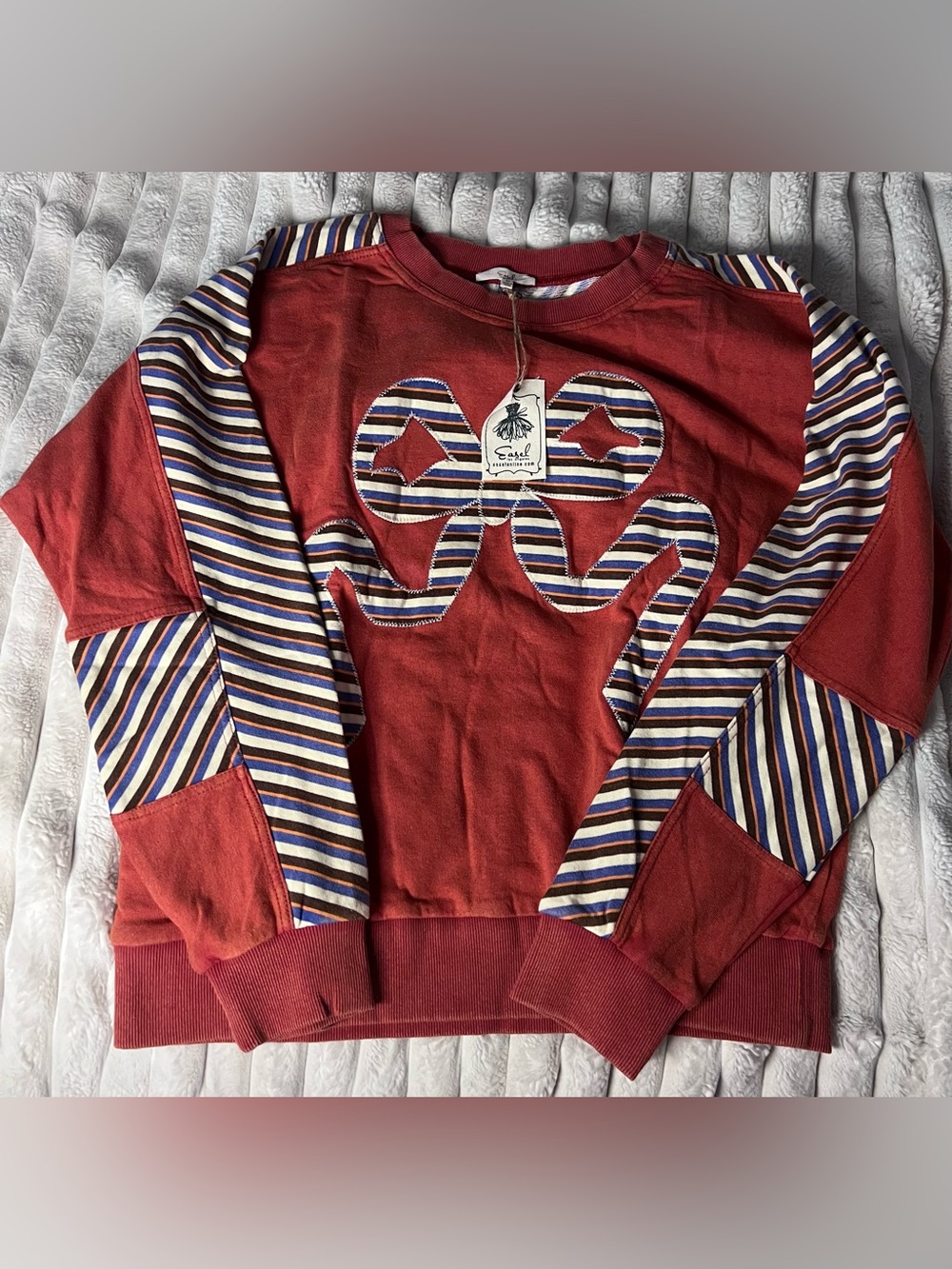 Easel bow mineral wash sweatshirt size Medium oversized NWT
